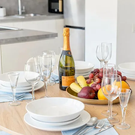 Sky Διαμέρισμα *